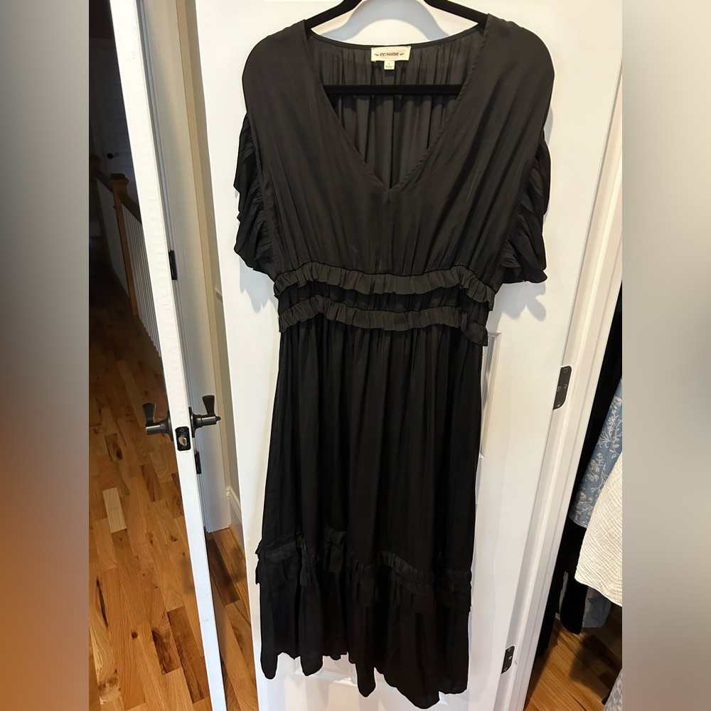 Pinkblush Black Ruffle Accent V-Neck Maternity Midi Dress size L